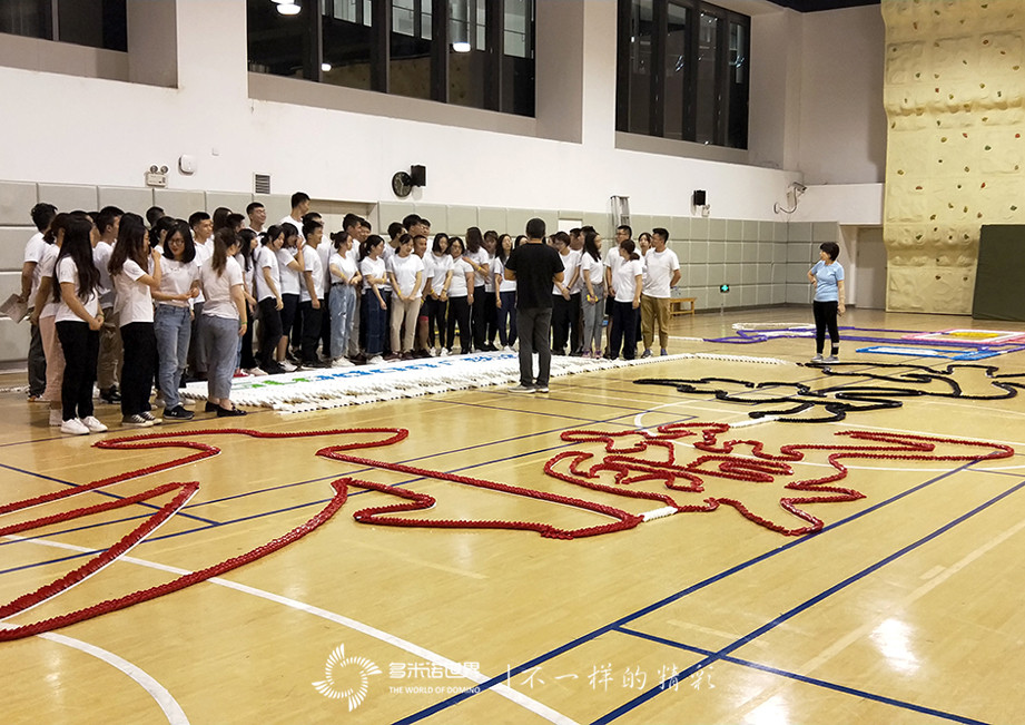 2019廣聯(lián)達新人訓“夜戰(zhàn)多米諾