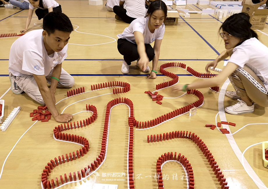 2019廣聯(lián)達新人訓“夜戰(zhàn)多米諾