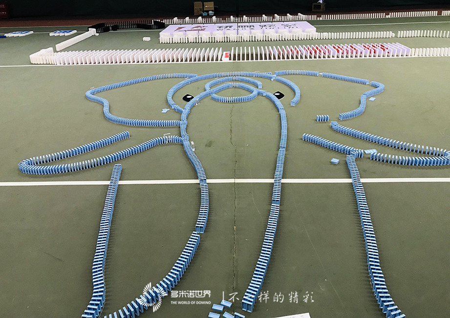 玩咖員工內訓、歡聚多米諾世界