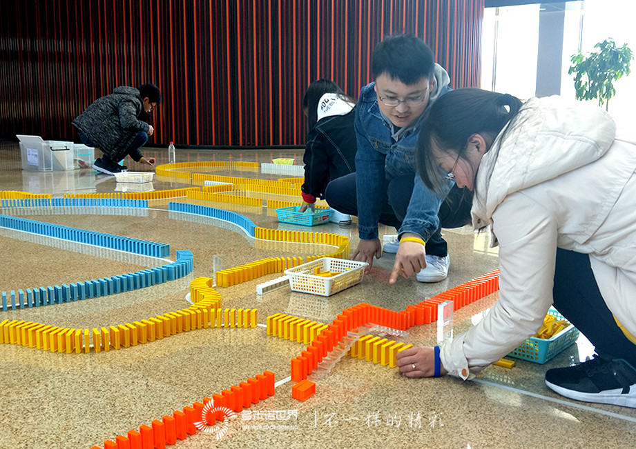 “世界級”用友，2019新員培訓“再出發”挑戰多米諾